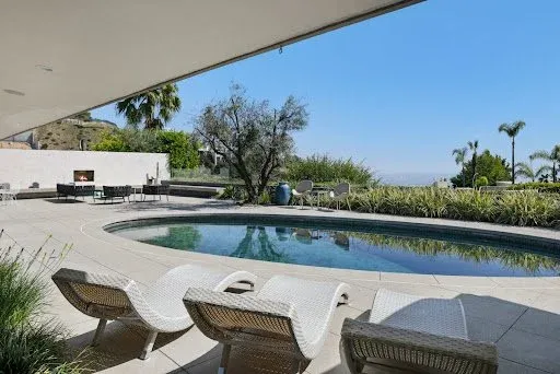 Addiction Treatment Centre Near Me Los Angeles - Carrara Luxury Drug & Alcohol Rehab 3 Featured image