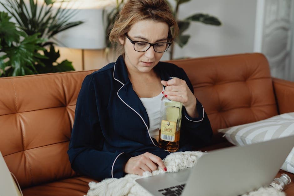 alcohol detox at home — Alcohol Detox at Home: Safety, Risks & When to Get Help