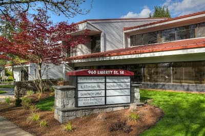 Addiction Treatment Centre Near Me Salem - Serenity Lane Salem 3 Featured image