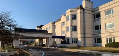 Addiction Treatment Centre Near Me Indianapolis - Recovery Centers of America at Indianapolis 6 Featured image
